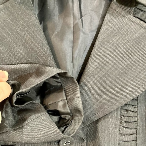 Nine & Co. Blazer, Charcoal Grey, Size 10. EUC - Picture 6 of 13